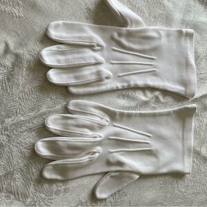 Classic White Dress Gloves. Vintage 40s-60s era. 8”.